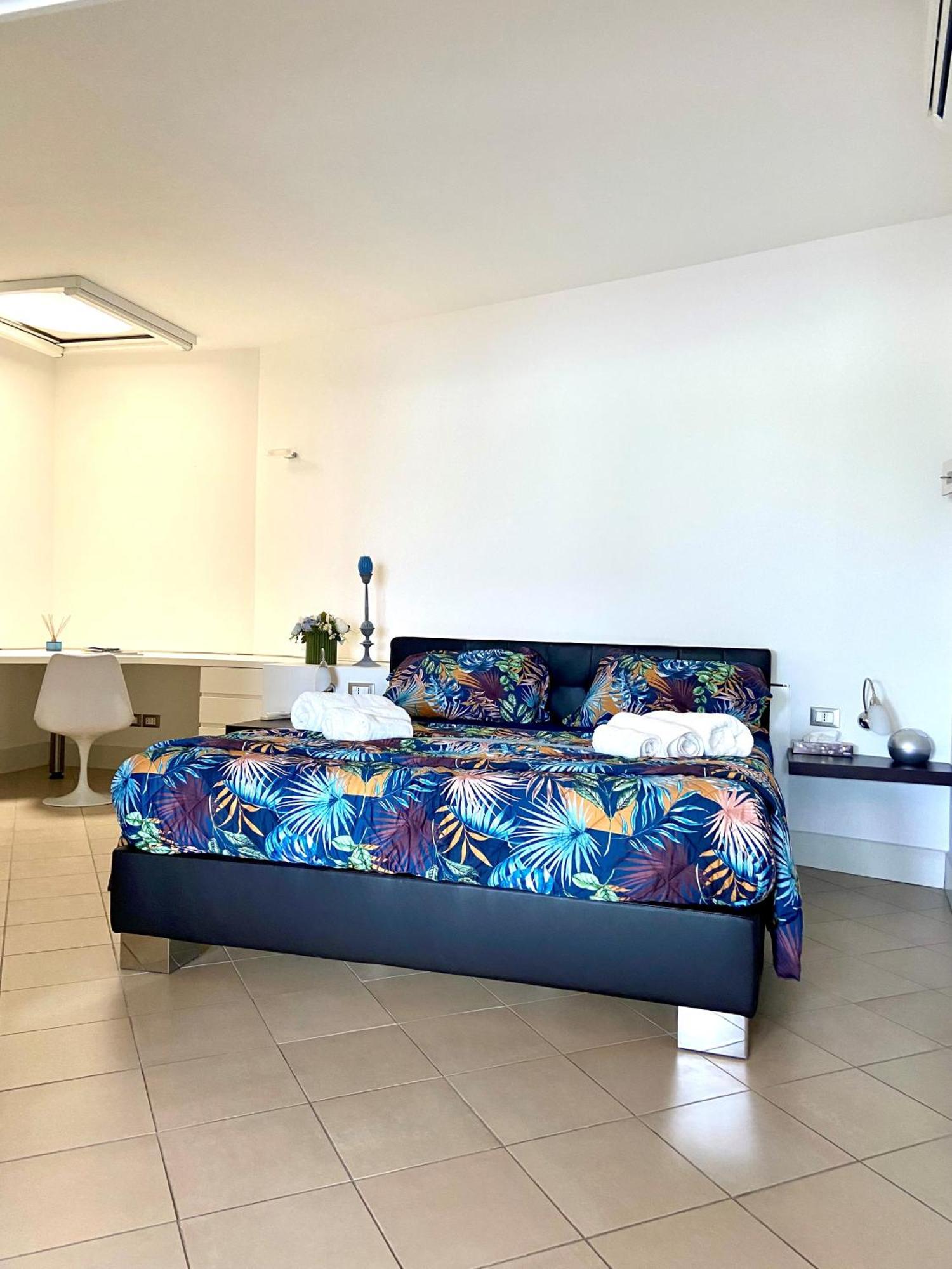 Luxury Apartment サン・ロレンツォ・アル・マーレ エクステリア 写真